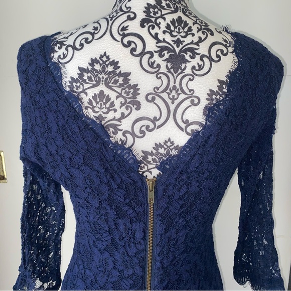 Diane Von Furstenberg  Size 8 Navy Blue Zarita Lace Dress with Zipper - Picture 14 of 16